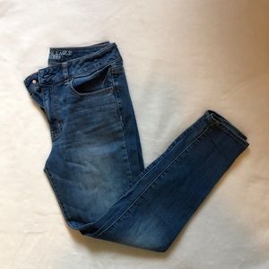 American Eagle Hi-Rise Jeggings. Size 6-Short.